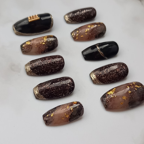 ブラック×ブラウンゴールド ニュアンスネイル ネイルチップ（つけ爪