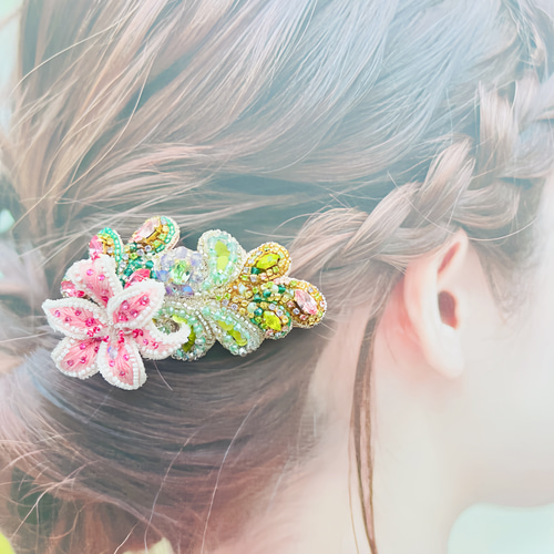 妖精になれるバレッタ♡ピンクリリィのオートクチュール刺繍