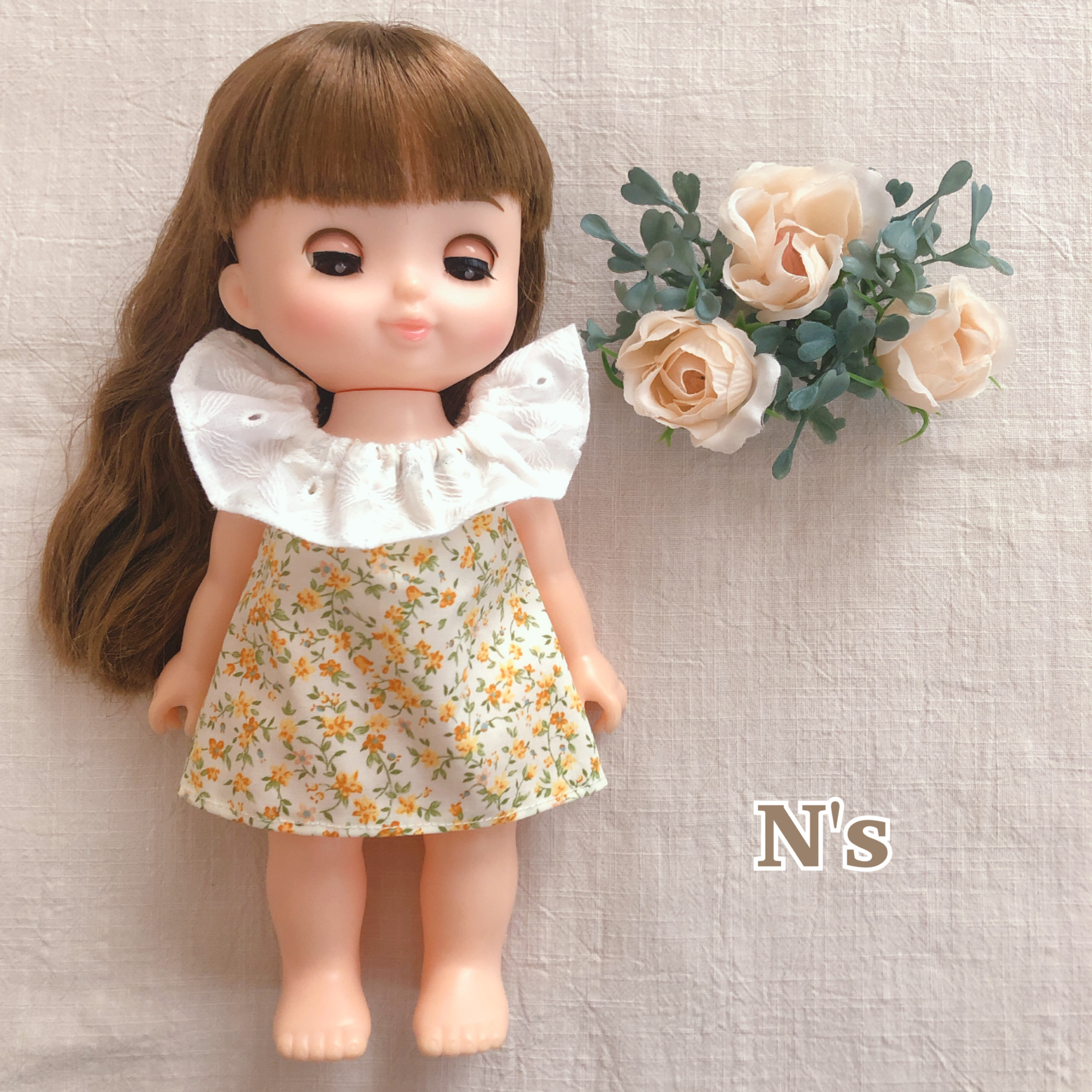 26cmドール用 着せ替え楽々♡レースのイエロー花柄フリルワンピース