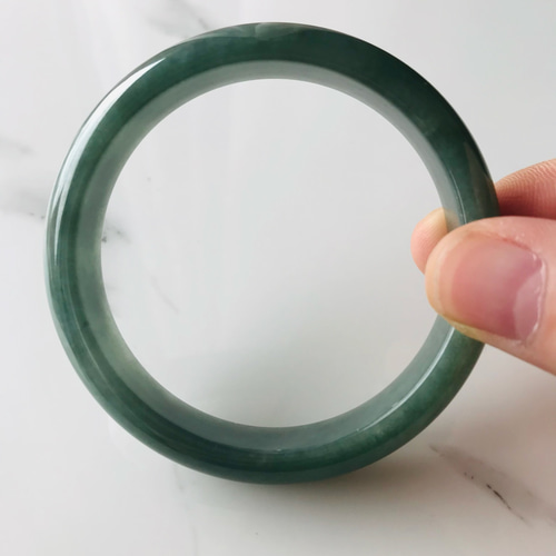 B610-0115] ジェイド JADE ヒスイ 本翡翠 バングル 天然石 ミャンマー