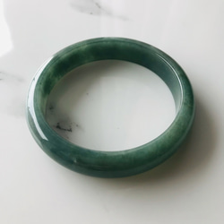 翡翠 ヒスイバングル 薄グリーンと薄グレーのグラデーション B610-0115] ジェイド JADE ヒスイ 本翡翠 バングル 天然石 ミャンマー