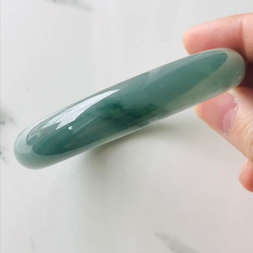 本翡翠バングル　グァテマラ産　氷種　無含浸　無着色　一点物 本翡翠バングル 無含浸 無着色 グァテマラ産 氷種 お買い得 一点