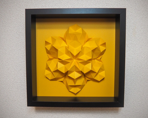 ゴールドの立体折り紙アート ゴールドの立体折り紙アート 木製フレーム付き ユニークな折り紙アート