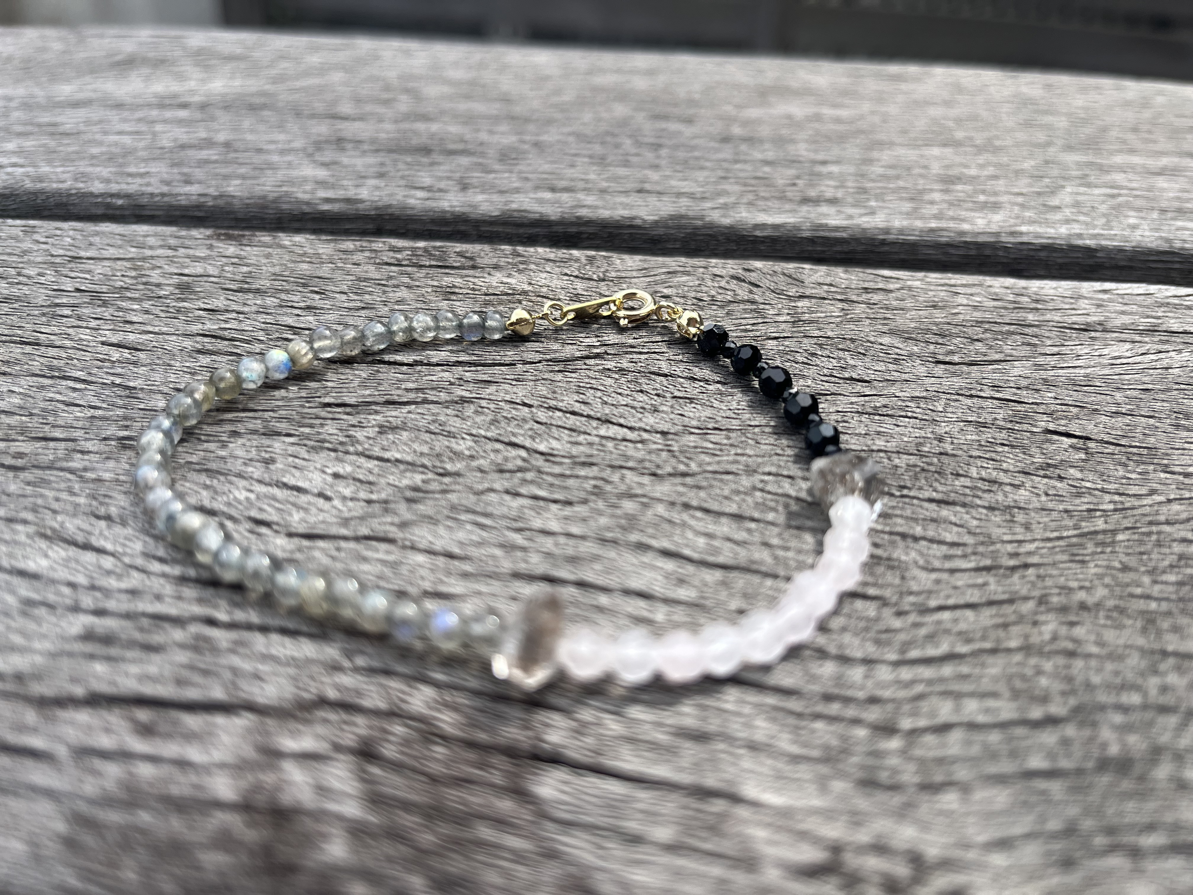 カードヒーラーうこが紡ぐ天然石のブレスレット❤️2024年下半期宇宙があなたをお手伝い❤️