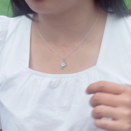 ラブ＆ピース スターリングシルバー ネックレス ジェスチャー