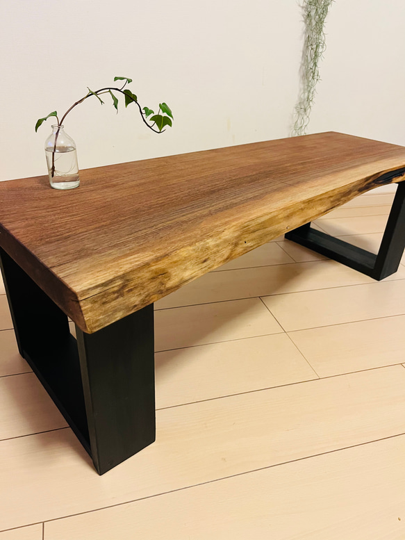 ウォールナット　サイドテーブル　ソファテーブル　一枚板　両耳付き ローテーブル ブラックウォールナット 一枚板 サイドテーブル 耳付き