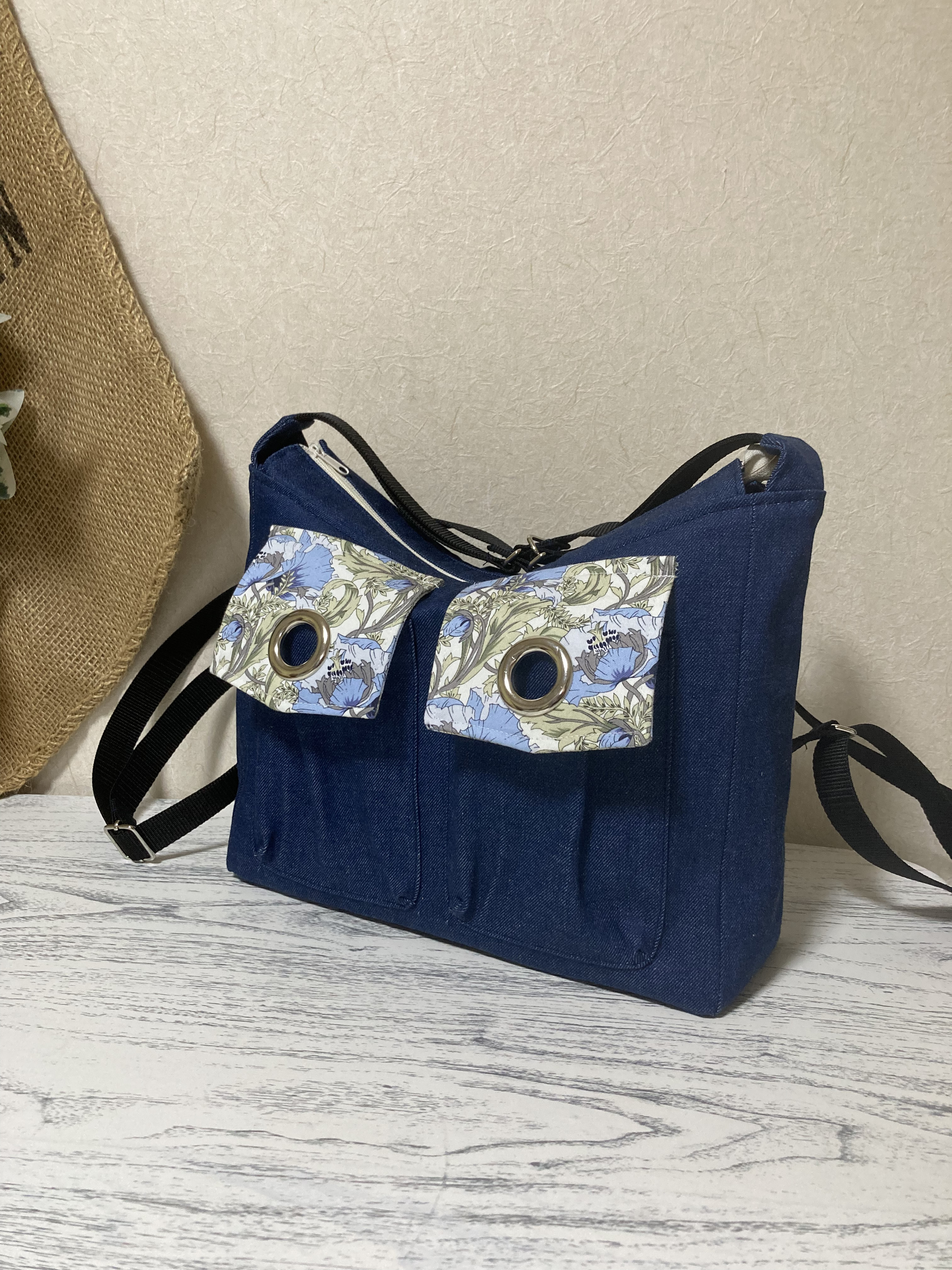 一瞬でトートバッグからリュックに。(花柄)