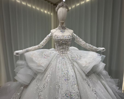 3ba48f25fadd4a28e0b74f36383275