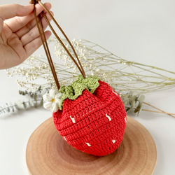 七五三にも！ころんと飾れるいちごの巾着袋（大きいサイズ） 浴衣