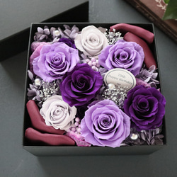 選べるメッセージ｜豪華な紫系のサプライズフラワーボックス｜記念日・古希祝い・喜寿祝い退職祝い　pre.121 10枚目の画像