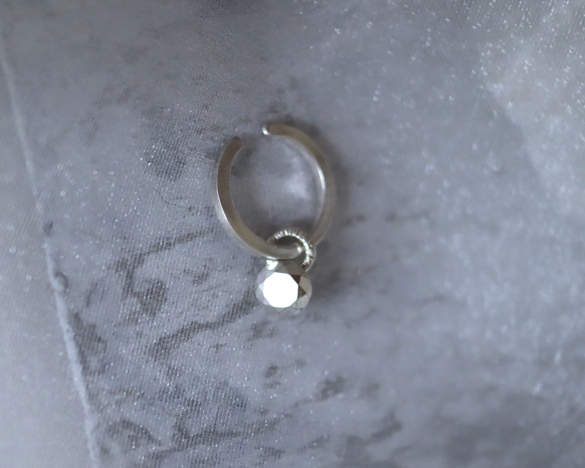 ダイヤモンドモチーフ　イヤーカフSV925 片耳用