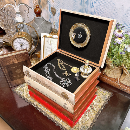アンティークな部屋 Secret book（４段）アクセサリーボックス アンティークな部屋 Secret book（4段） アクセサリーボックス