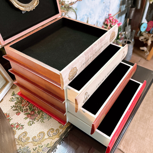 アンティークな部屋 Secret book（4段） アクセサリーボックス