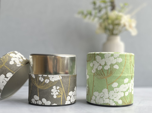 【100g】野の花柄 miniキャニスター缶2缶セット 4枚目の画像