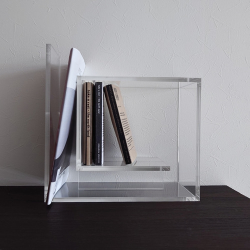 渦巻モチーフのアクリルブックシェルフ A6(文庫)サイズ 本棚・絵本棚