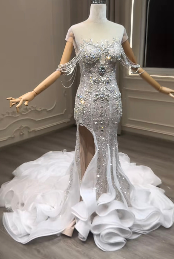 見逃さないで！前スリット　巻　贅沢なビジュー　フィッシュテール　マーメイドドレス　パーティードレス結婚式　演奏会発表会 