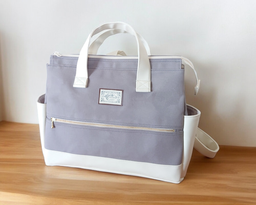 大きな大きな目玉が付いた四角いリュック 0_4b731001bf9c81b09e6d5439cfea