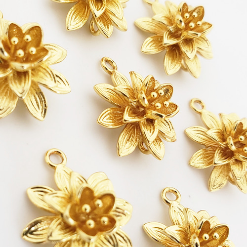 2個 立体 蓮 ハス 花 フラワー コネクター パーツ チャーム/ゴールド