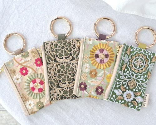 ロラライハリス☆刺繍☆南国チックポーチ オックスキルティング