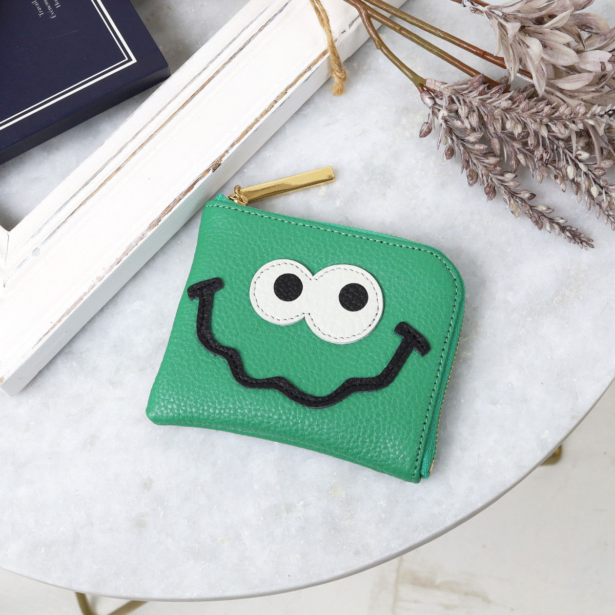 【グリーン】高級感のある薄くて軽い/思わず誰かに見せたくなるキョロメコンパクトミニL字財布/コンパクト財布