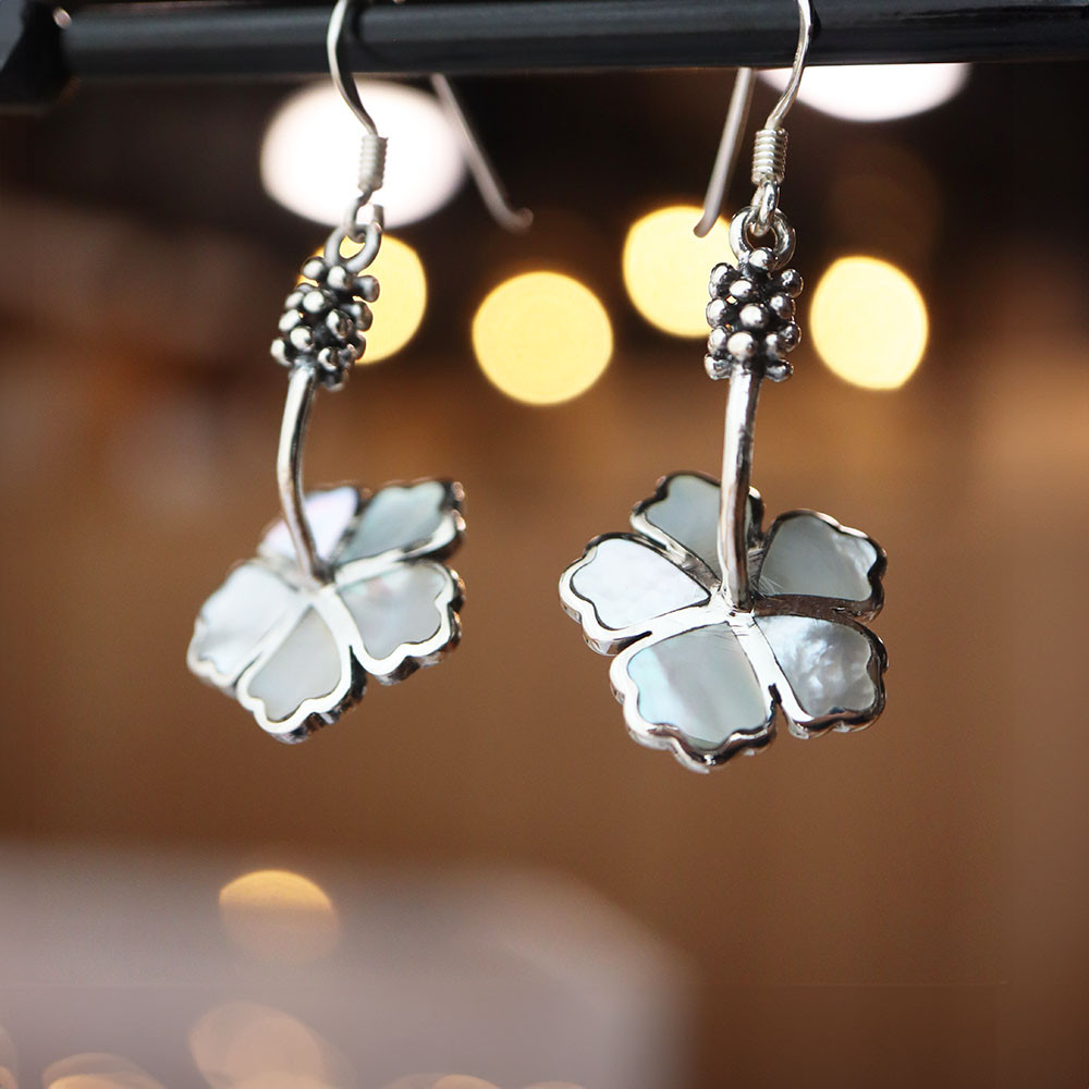 ハワイアンジュエリー 沖縄 マリンアクセ SV925 WHITE MOP ハイビスカス ピアス