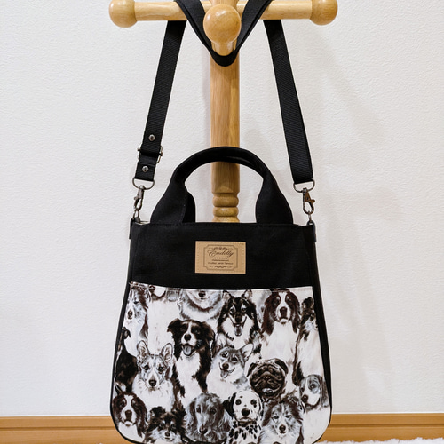 1867．いろんな犬柄2wayショルダーバッグ モノトーン マグネット