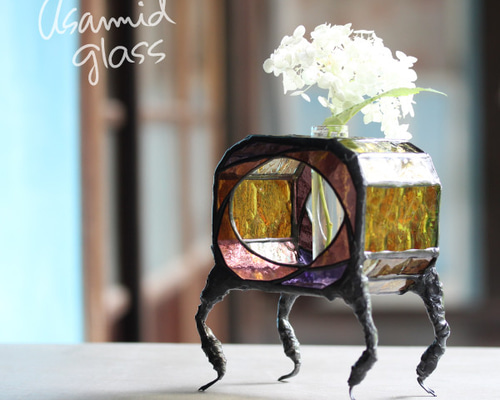 ステンドグラス マッチョな足つきフラワーベース（脚長） その他