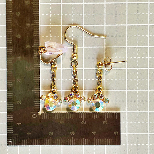CHANELヴィンテージチャーム キラキラ ゴールドミニピアス