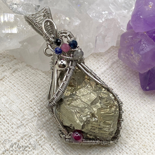 鉱物アクセサリー】パイライト(黄鉄鉱)原石のペンダントトップ【一点