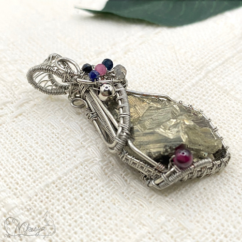 鉱物アクセサリー】パイライト(黄鉄鉱)原石のペンダントトップ