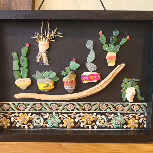 サボテンのある暮らし・黒Ver〉シーグラスアート＊インド刺繍リボン