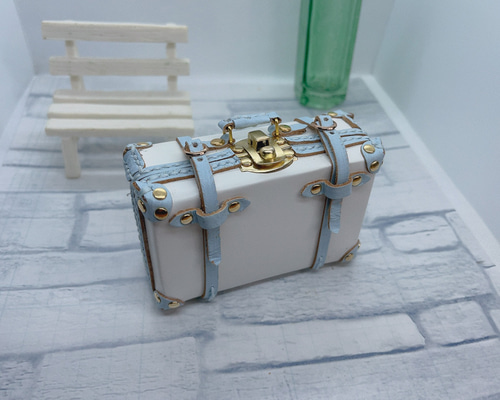 消費税無し M-106 33cm古物骨董 x 44cm x 金属製トランク約78cm 家具