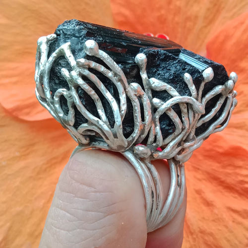 ブラックトルマリン原石ハンドメイドシルバーリング ～「Yes