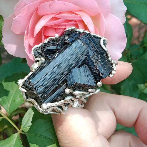 ブラックトルマリン原石ハンドメイドシルバーリング ～「Yes