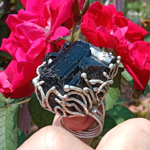 ブラックトルマリン原石ハンドメイドシルバーリング ～「Yes