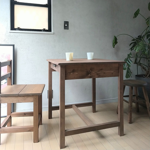 無垢材のカフェテーブル W69×D69cm 正方形 おうちカフェ ロー 無垢材のカフェテーブル W69×D69cm 正方形 おうちカフェ ロー