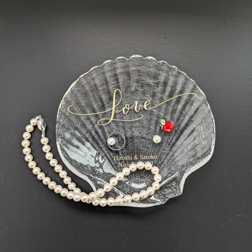 夏の誕生石2025【ガラスリングピロー シェル】貝型｜ガラス