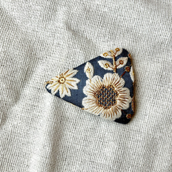 インド刺繍パッチンピン 3枚目の画像