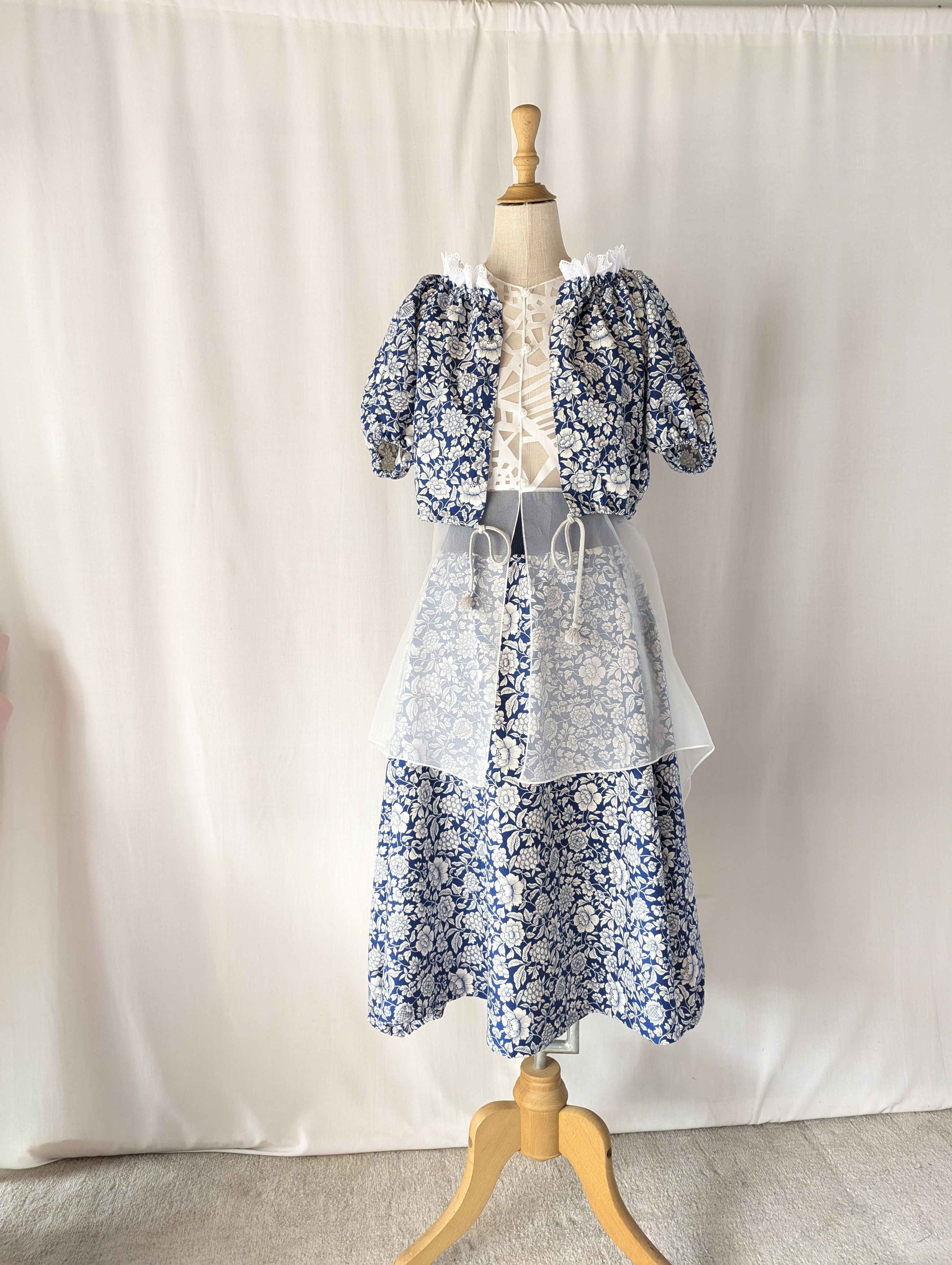 フラワープリントのブルゾンツーピース