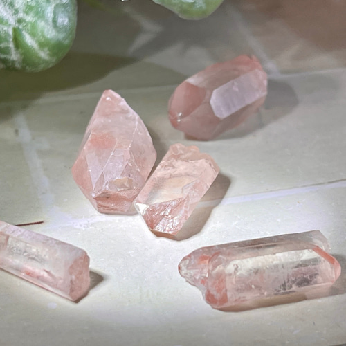 叡智の石✨ ピンク レムリアンシードクリスタル 原石 水晶 5個