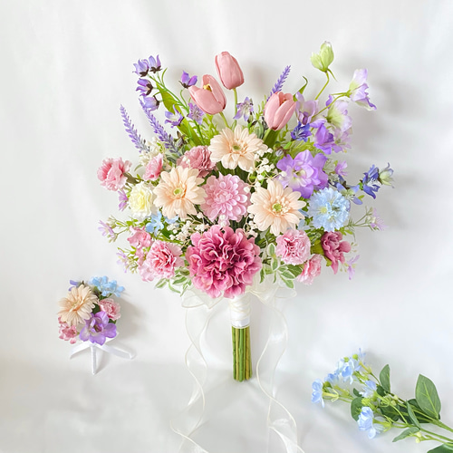 受注再販】モーブダリアとガーベラのガーデン風 クラッチ ブーケ（造花