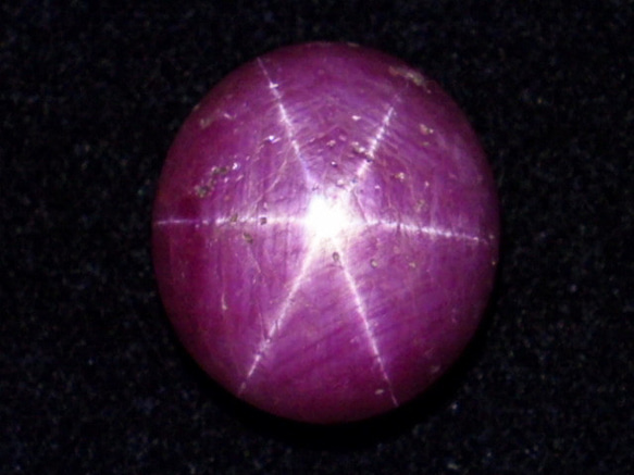 ☆6条の星とヘキサゴナル☆スタールビー☆16.5ct/15.0mm☆