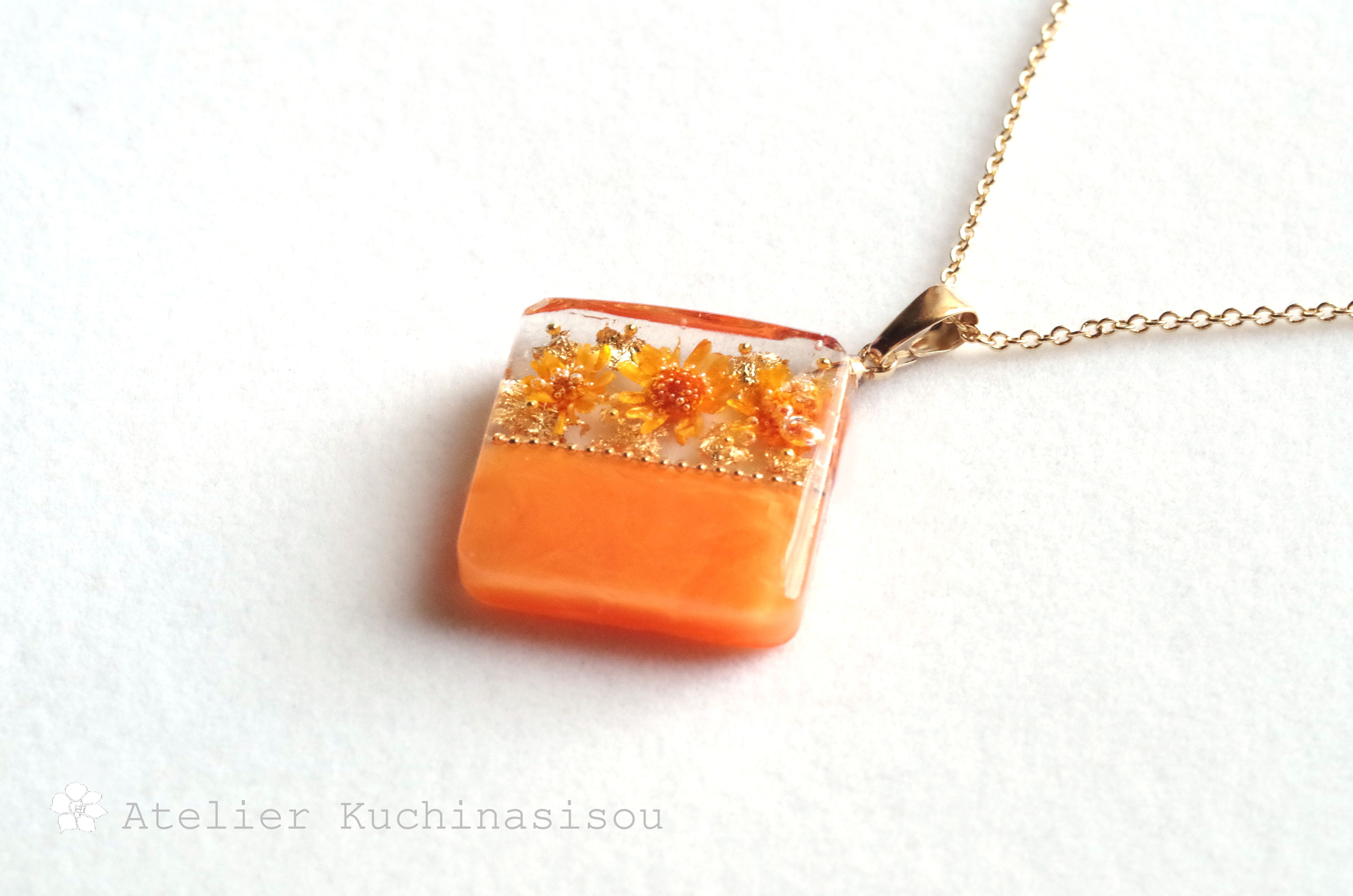 【1305】K☆　レジン　ネックレス　ペンダント　ハンドメイド