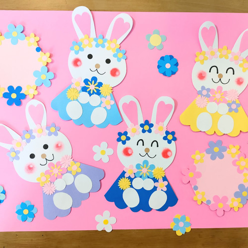 ラミネート可 ～お花畑のウサギさん 爽やかな青～ 画用紙 色紙