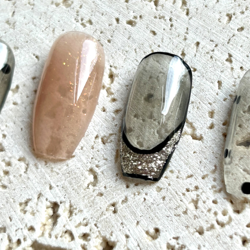 ネイルチップサイズオーダー制 シアー ブラックドット 囲みフレンチ