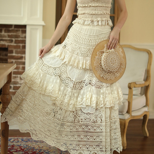パーティーの主役に♪レースとフリルのティアードロングスカート  