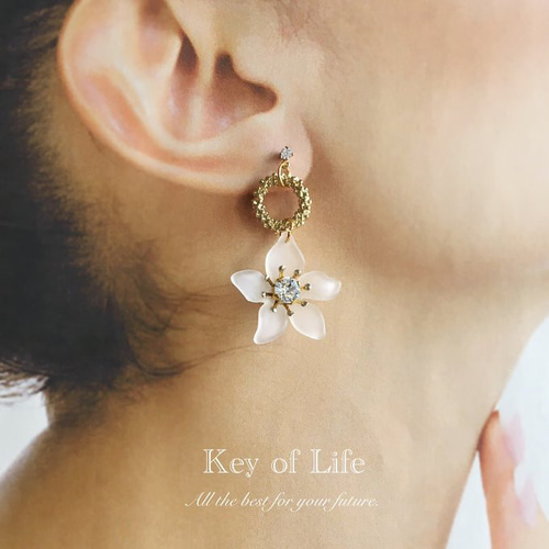 Key of Life▷華やか フラワー×ジルコニア フロストホワイト