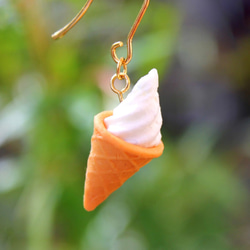 ジィィィィィィ」チャックがピアス（片側1つ売り）面白ピアス シリーズ