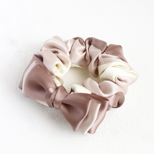 No.13リボンヘアゴム☆ハンドメイド☆サテン☆ベージュ No.13リボンヘアゴム☆ハンドメイド☆サテン☆ベージュ 【公式通販】
