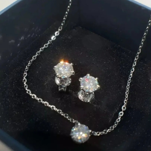 0.5ct/1ct/2ct 期間限定価格 モアッサナイト 6爪 gold ホワイト